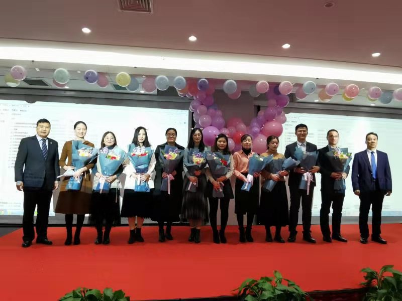 ef8985c68668788d431019cb751e37c.jpg